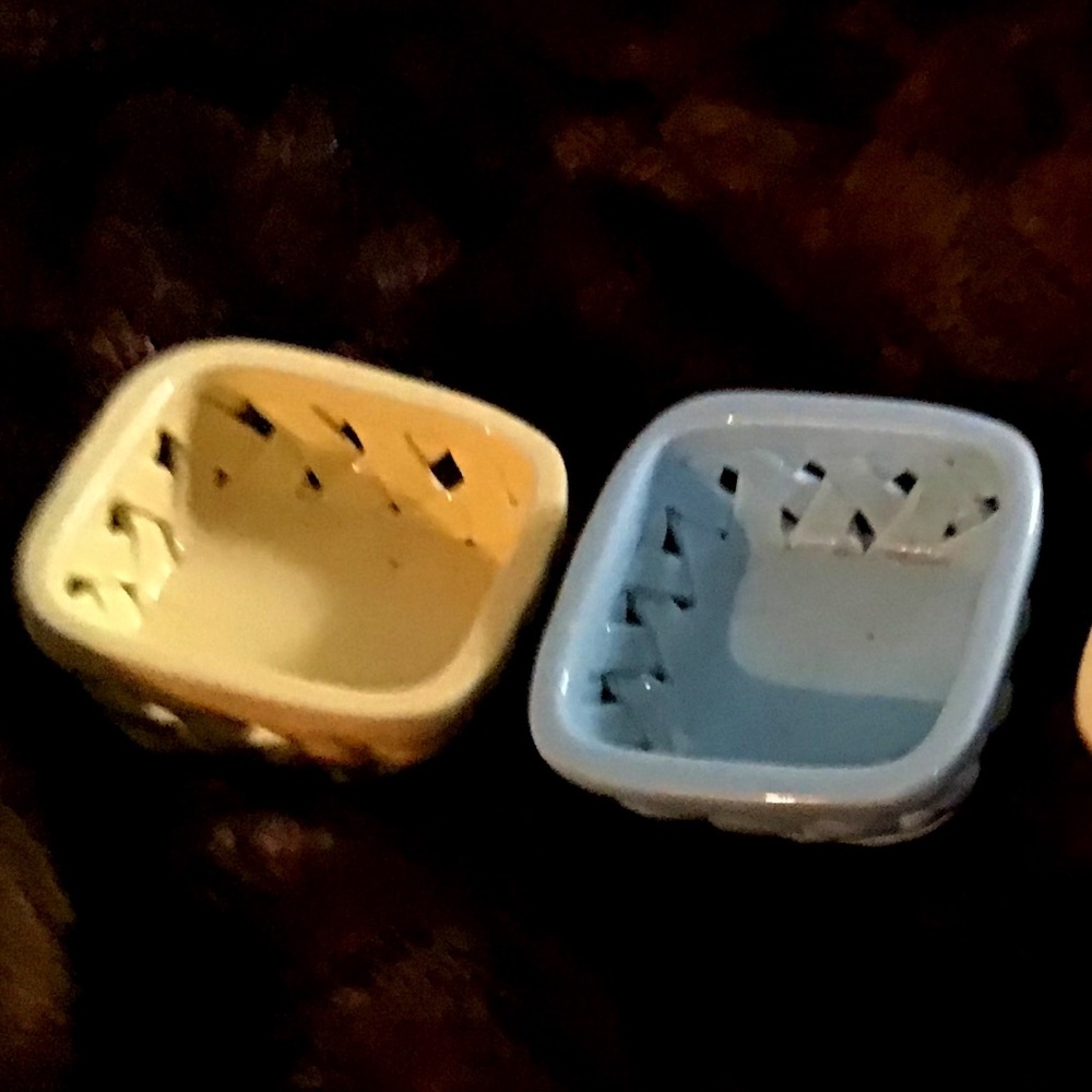 NWOT Beautiful Grace’s Pantry small square Ceramic containers in a stylish weave